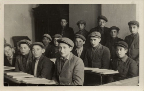 Photo of students at the Ramayles Yeshiva